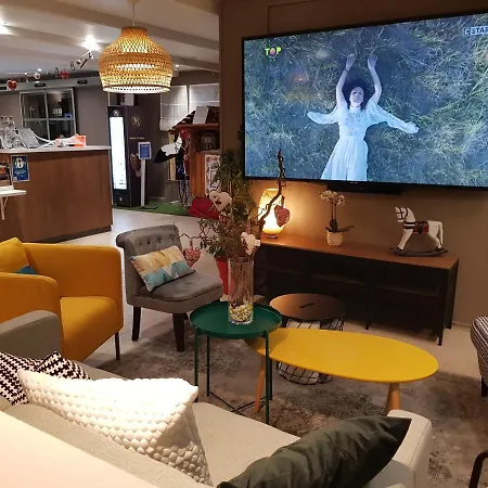 Hotell Campanile Nature - Parc Des Exposition Colmar