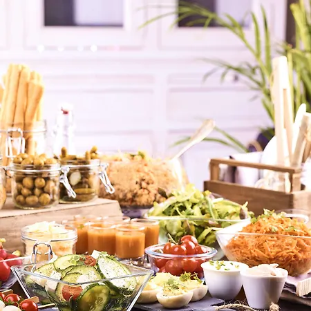 Hotel Campanile - Parc Des Expositions