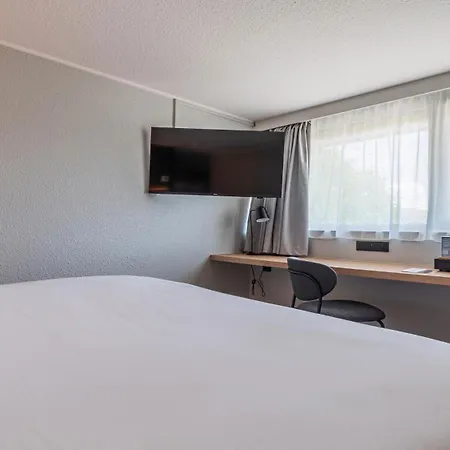 Campanile Nature - Parc Des Exposition Hotell 3*