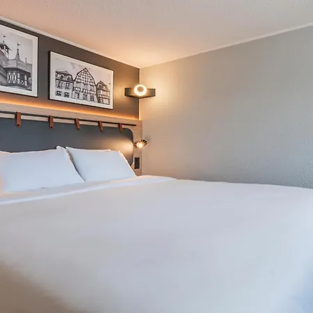 Hotell Campanile Nature - Parc Des Exposition Colmar