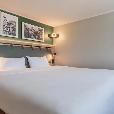 Campanile Nature - Parc Des Exposition Hotell 3*