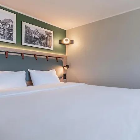 Hotell Campanile Nature - Parc Des Exposition Colmar