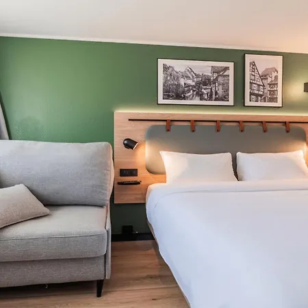 Hotell Campanile Nature - Parc Des Exposition