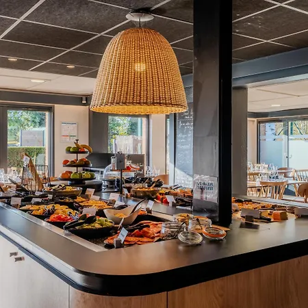 Campanile Nature - Parc Des Exposition Hotel 3*