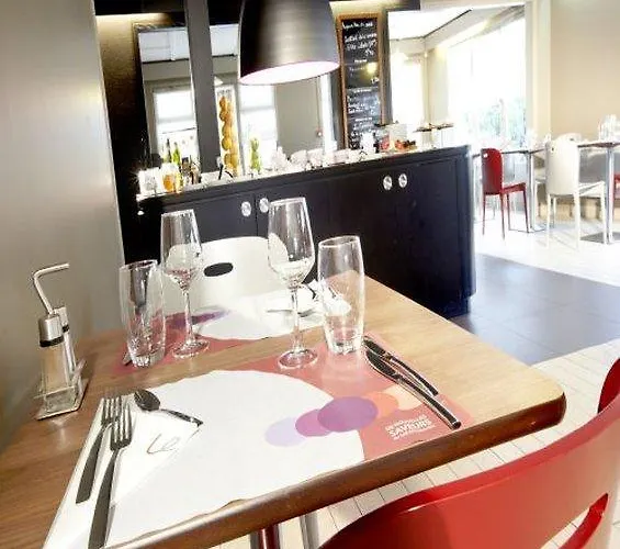 Hotel Campanile Nature - Colmar Parc Des Exposition 3*